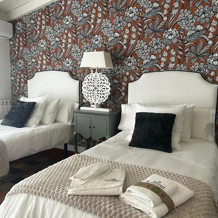 Cr Hanami House Boutique 4 Estrellas * Navaconcejo
